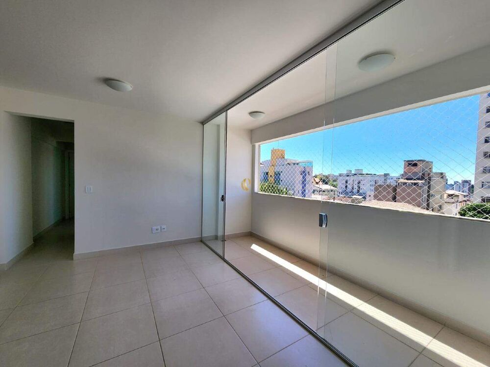 Apartamento à venda com 3 quartos, 73m² - Foto 3