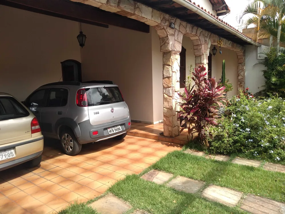 Casa, 3 quartos, 256 m² - Foto 1
