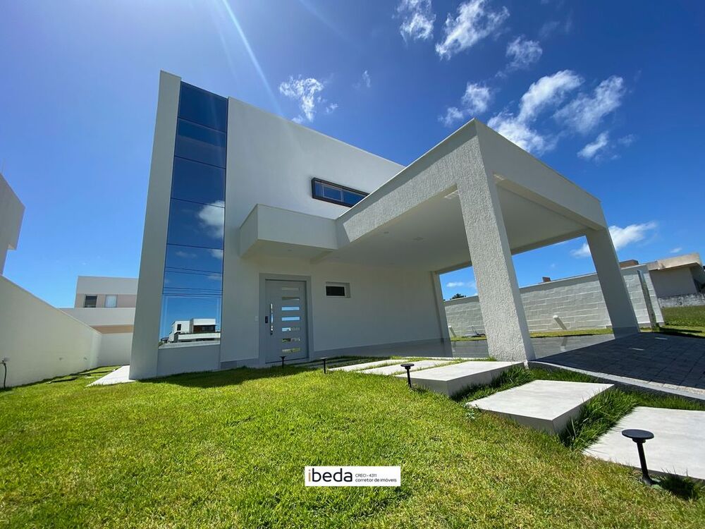 Casa de Condomínio à venda com 4 quartos, 450m² - Foto 1
