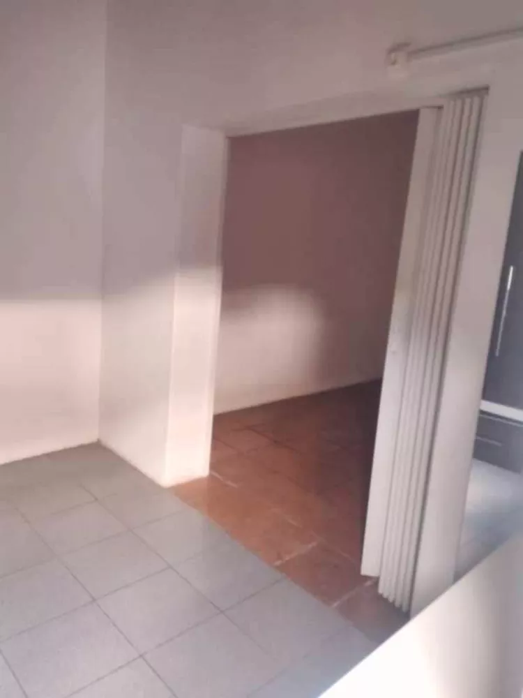 Casa à venda com 3 quartos, 300m² - Foto 3