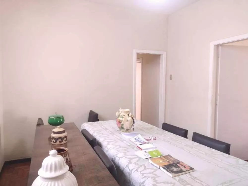 Casa à venda com 3 quartos, 300m² - Foto 2