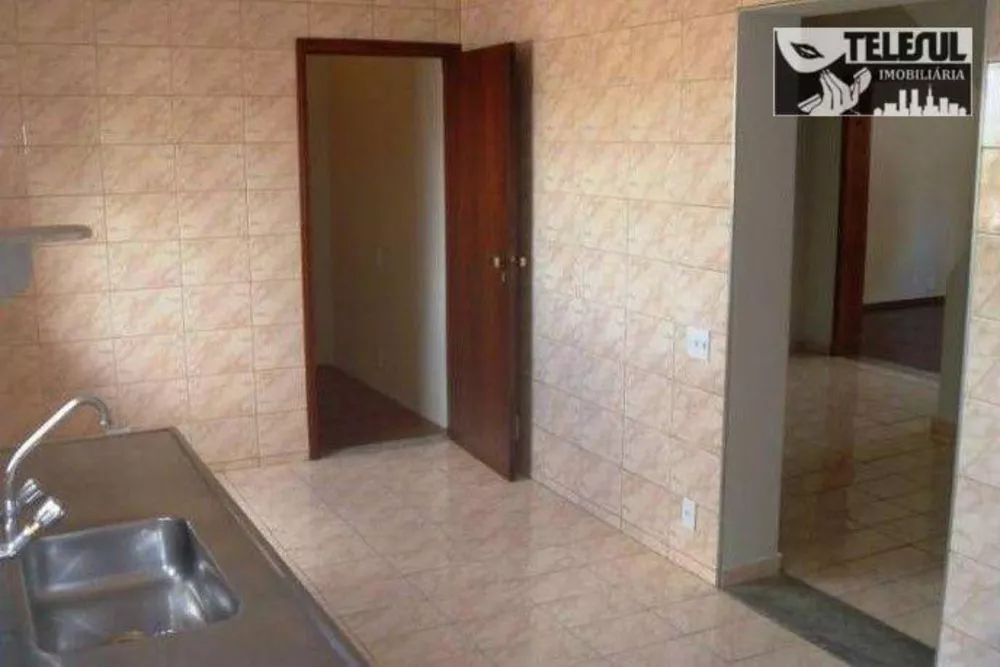 Casa à venda com 4 quartos, 400m² - Foto 5