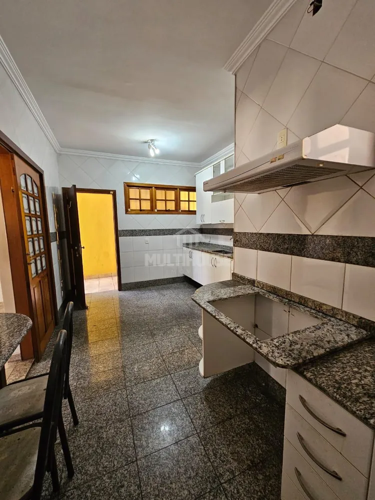 Casa, 3 quartos, 208 m² - Foto 21