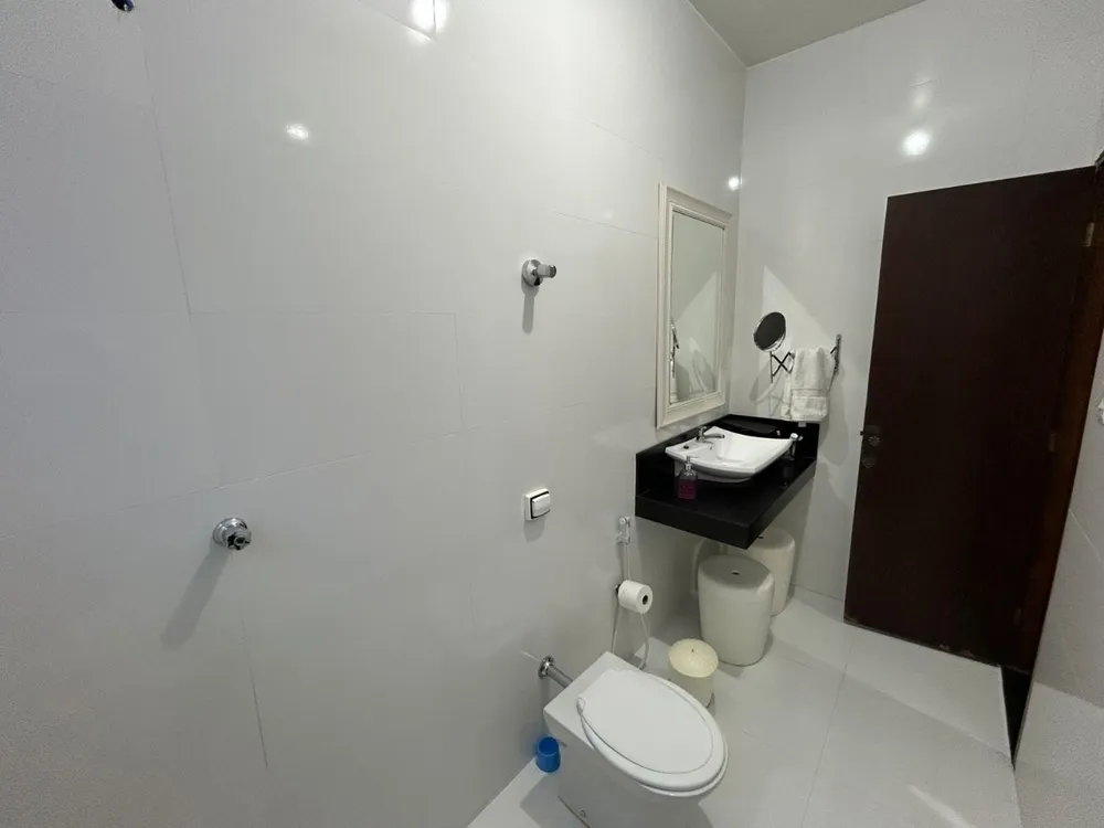 Casa, 3 quartos, 247 m² - Foto 1