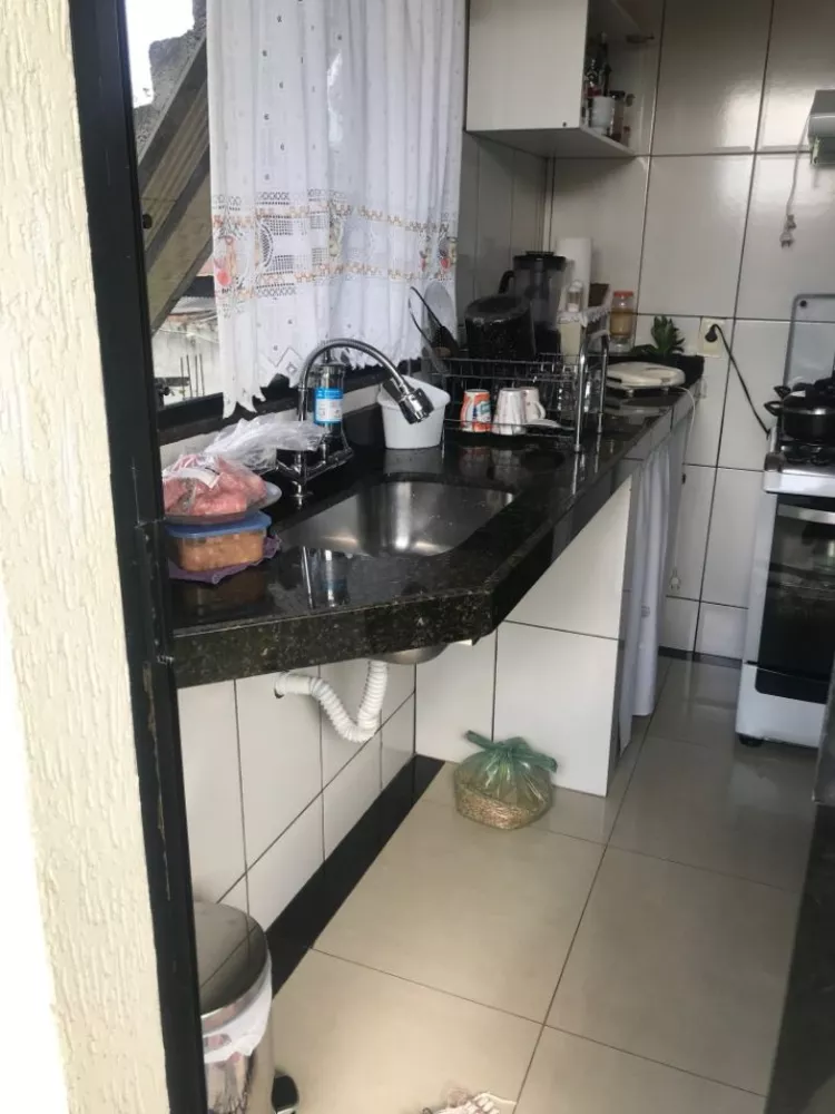 Casa à venda com 2 quartos, 65m² - Foto 5