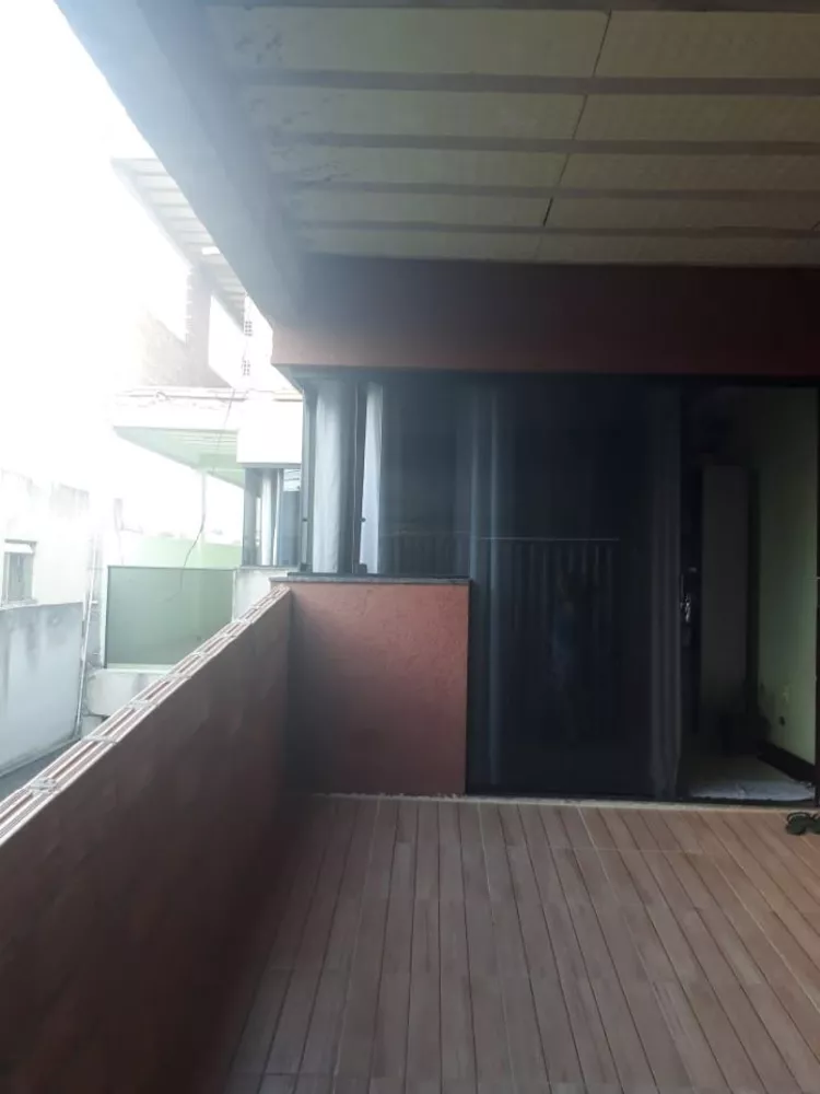 Casa à venda com 2 quartos, 65m² - Foto 2