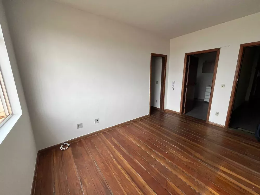 Apartamento para alugar com 3 quartos, 93m² - Foto 2