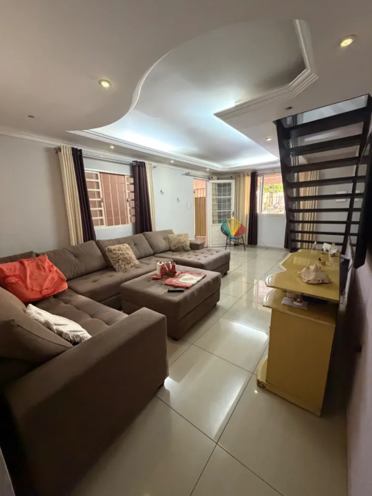 Casa, 3 quartos, 130 m² - Foto 1