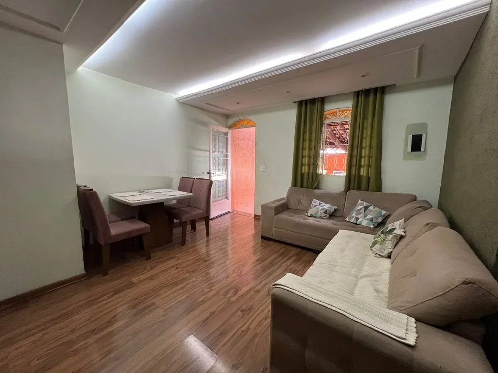 Casa, 4 quartos, 240 m² - Foto 1