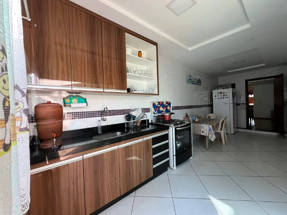 Casa, 4 quartos, 240 m² - Foto 8