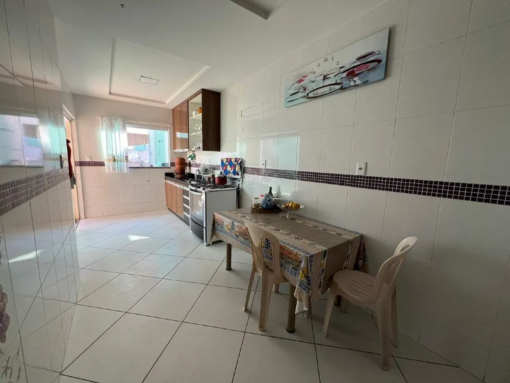 Casa, 4 quartos, 240 m² - Foto 11