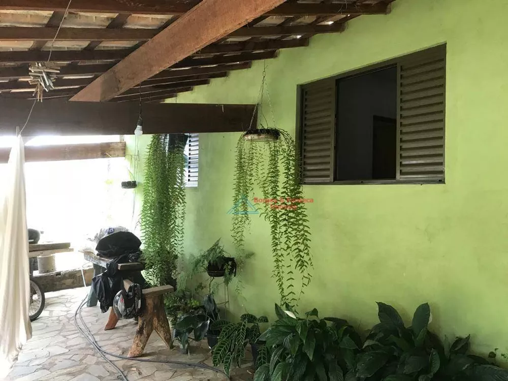 Casa à venda com 3 quartos, 350m² - Foto 3