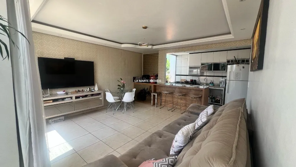 Casa, 3 quartos, 200 m² - Foto 2