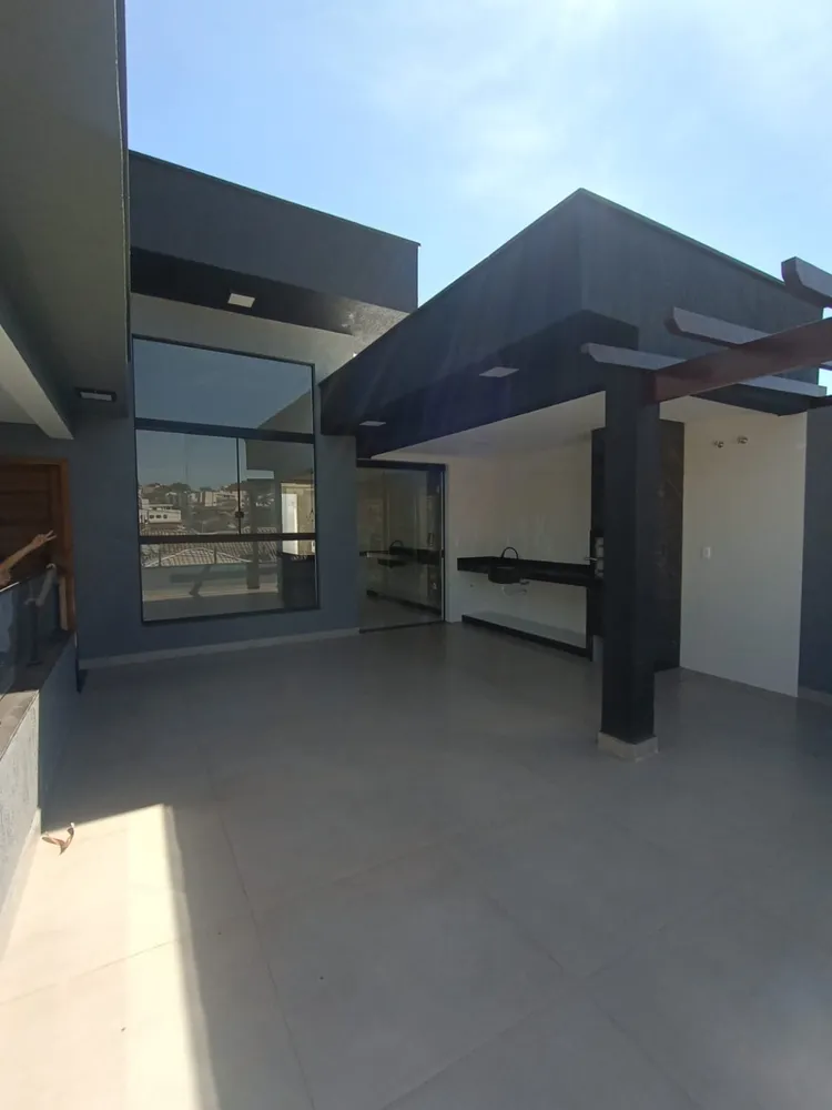 Casa, 3 quartos, 230 m² - Foto 2