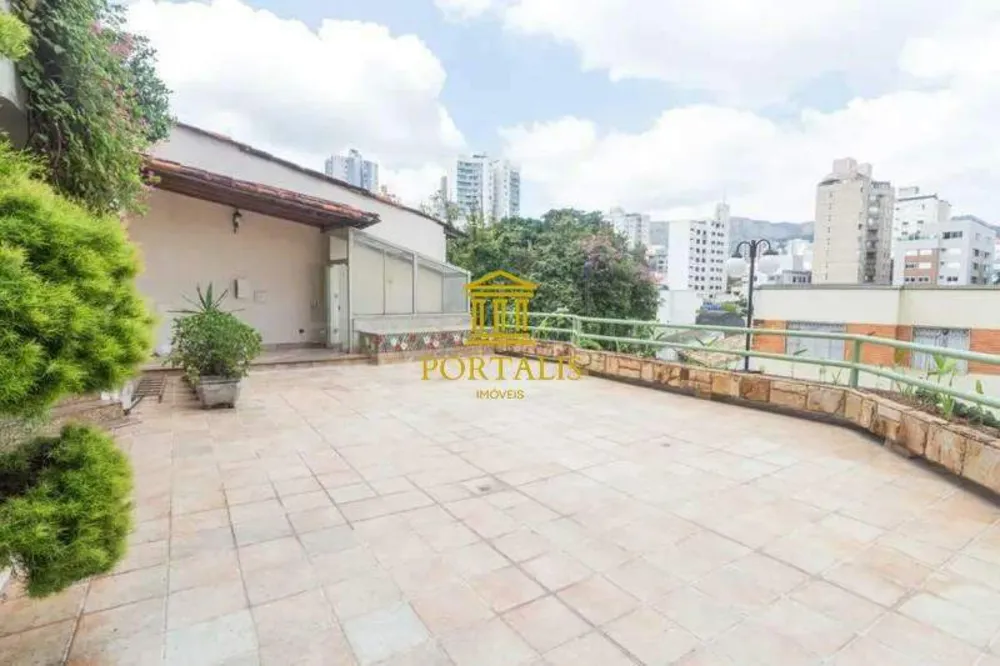 Casa, 5 quartos, 410 m² - Foto 1