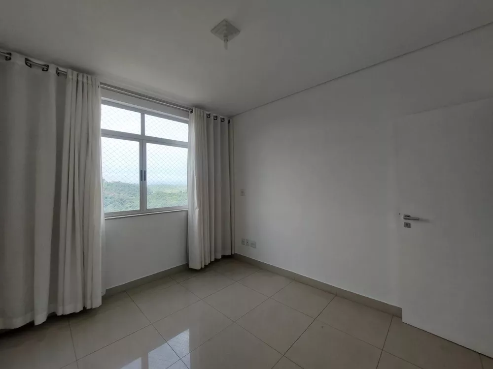 Apartamento à venda com 3 quartos, 100m² - Foto 2