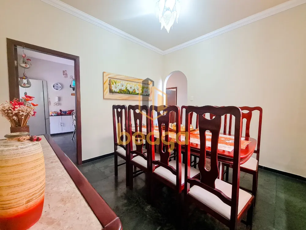 Casa, 5 quartos, 232 m² - Foto 2