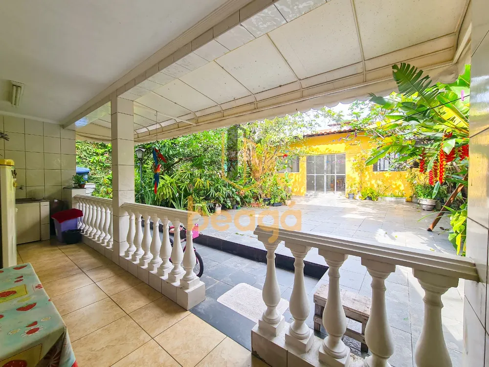 Casa, 5 quartos, 232 m² - Foto 1