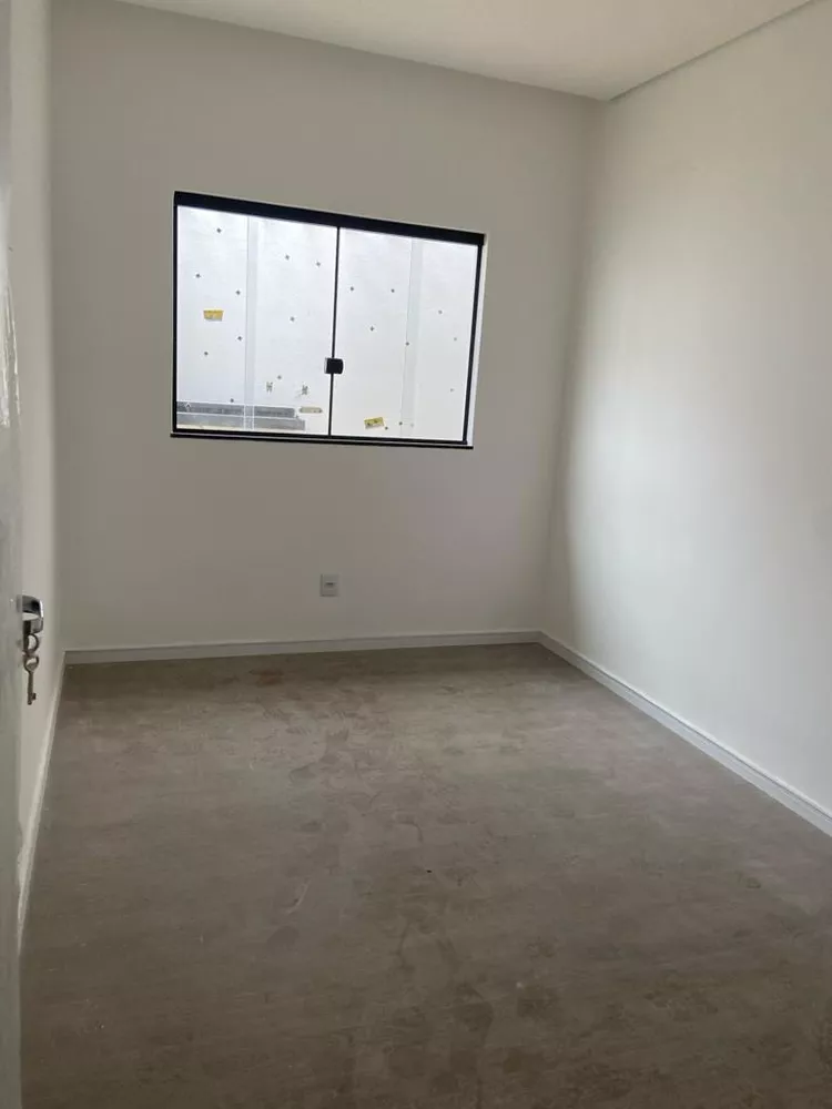 Casa à venda com 3 quartos, 151m² - Foto 7