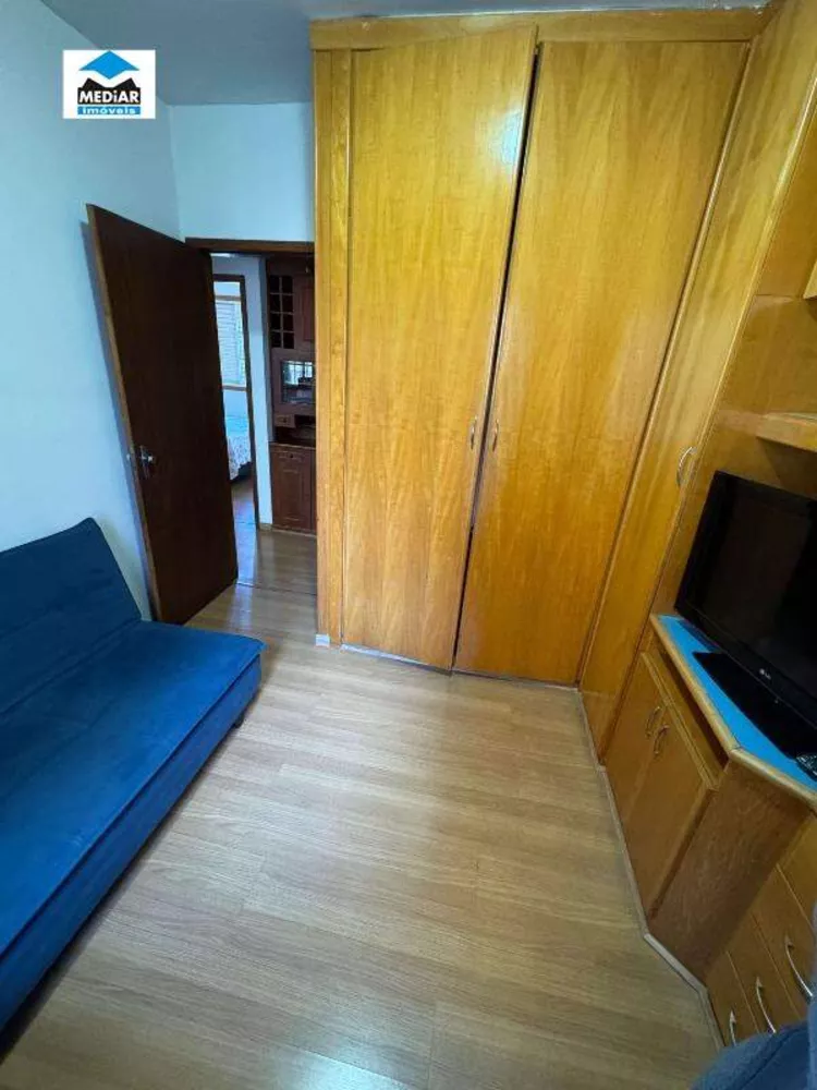 Apartamento à venda com 3 quartos, 95m² - Foto 4