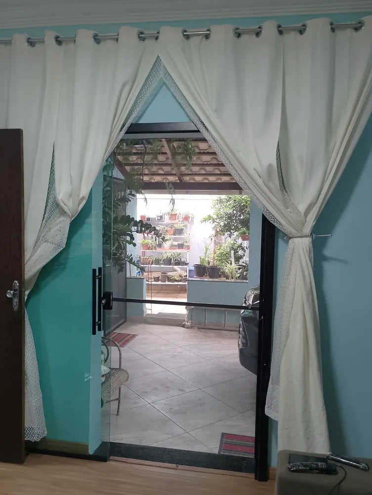 Casa, 3 quartos, 200 m² - Foto 1
