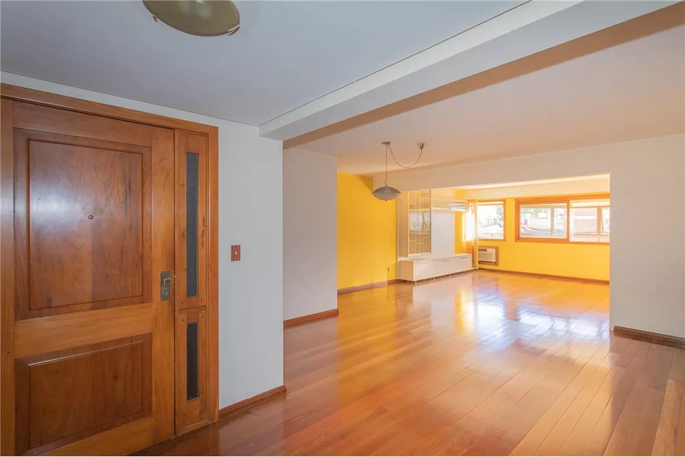 Apartamento à venda com 3 quartos, 207m² - Foto 9