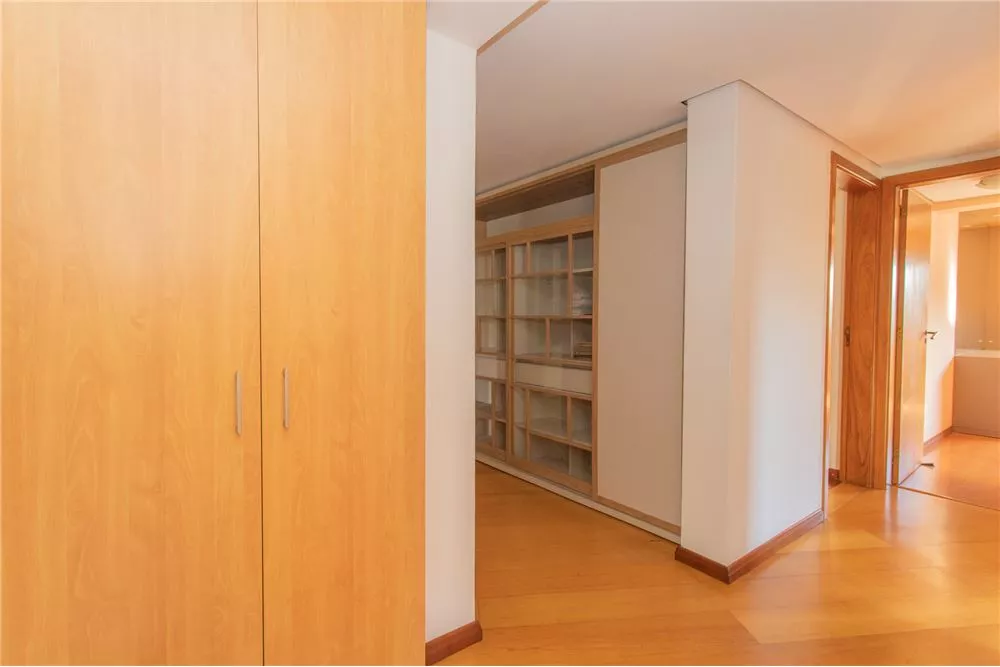 Apartamento à venda com 3 quartos, 207m² - Foto 24