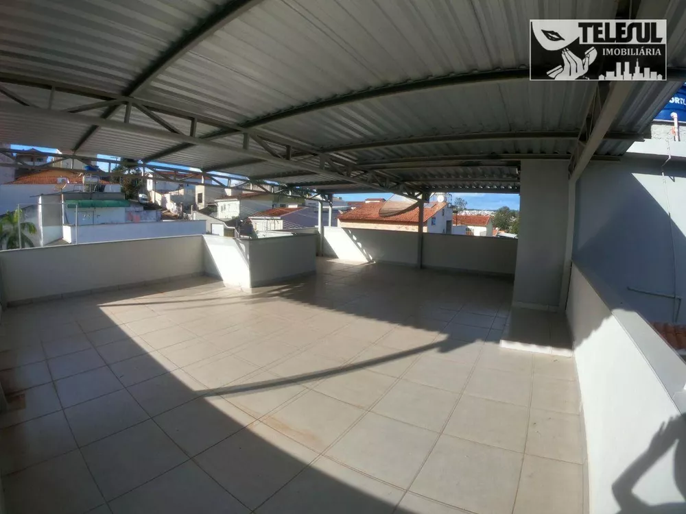 Casa para alugar com 2 quartos, 250m² - Foto 14