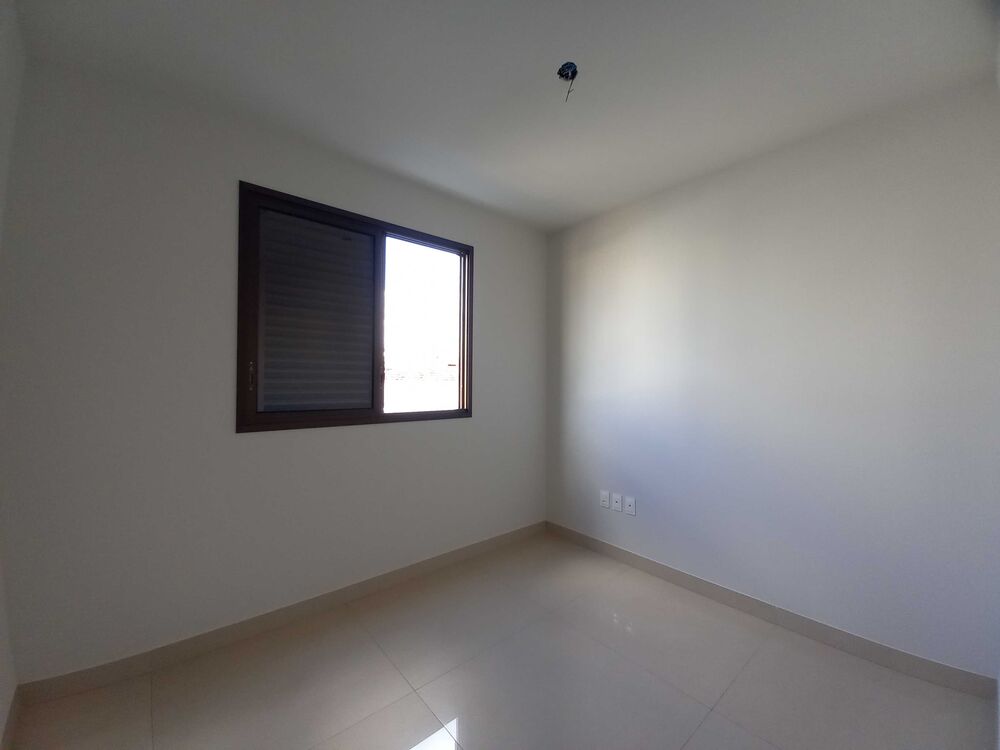 Apartamento à venda com 3 quartos, 90m² - Foto 4