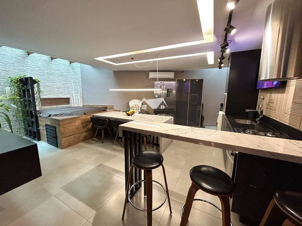 Casa, 3 quartos, 210 m² - Foto 9