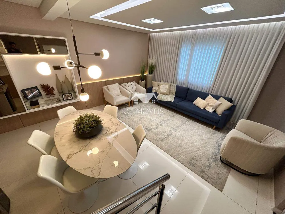 Casa, 3 quartos, 210 m² - Foto 2