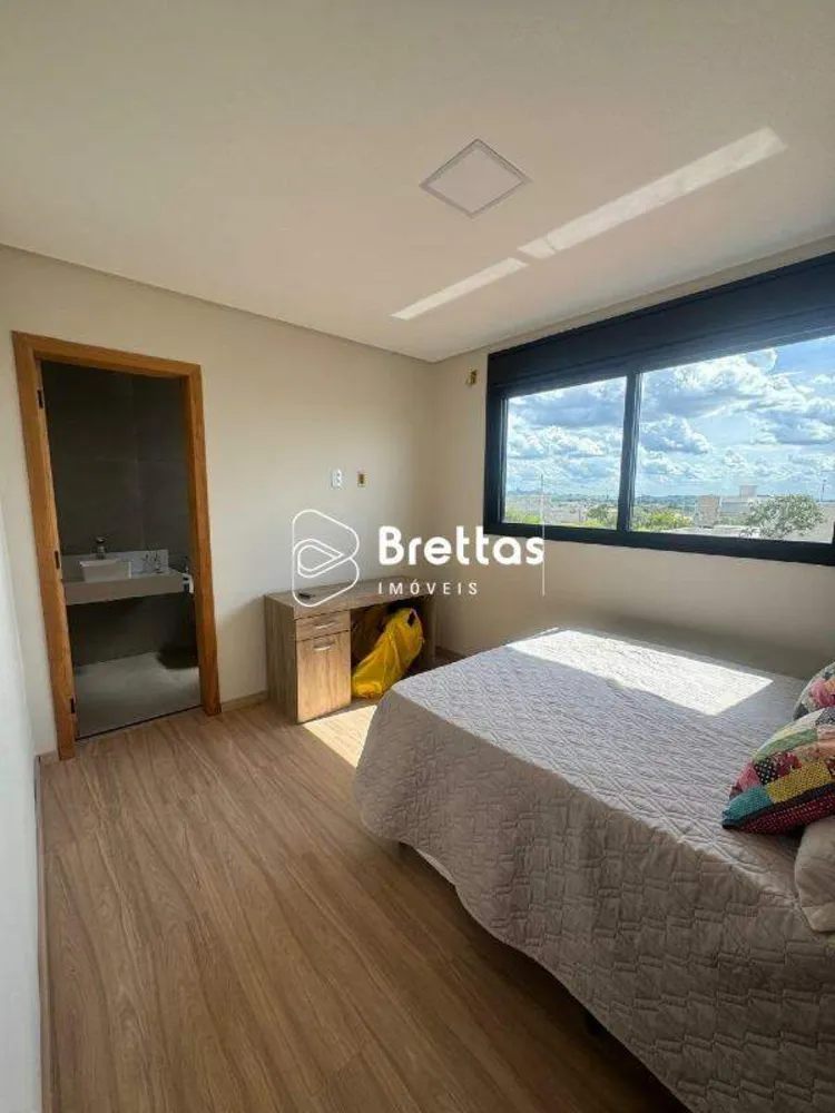 Casa, 2 quartos, 216 m² - Foto 4