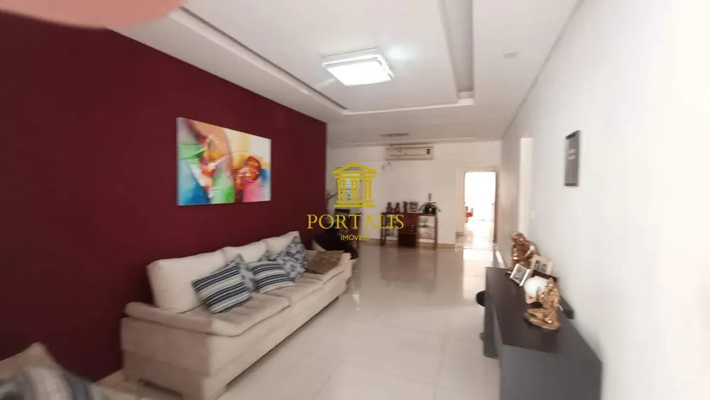Casa, 4 quartos, 180 m² - Foto 2