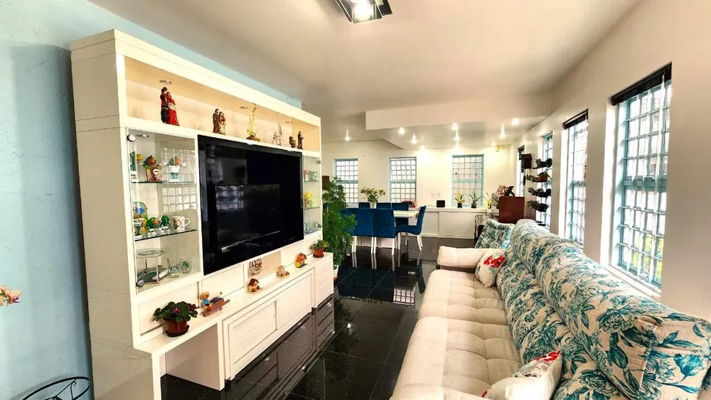 Casa, 3 quartos, 263 m² - Foto 1