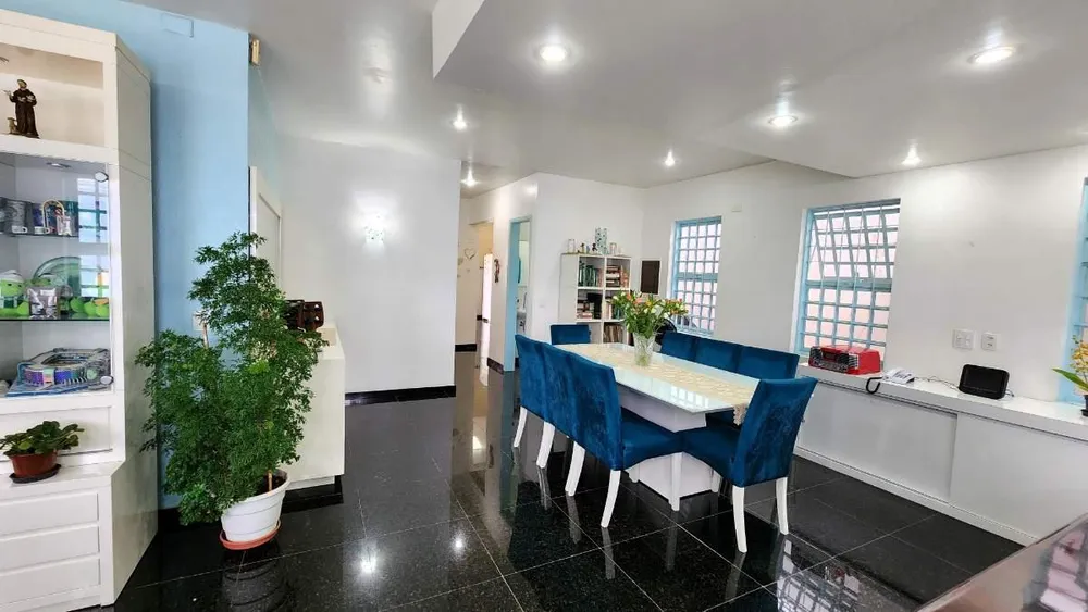Casa, 3 quartos, 263 m² - Foto 3