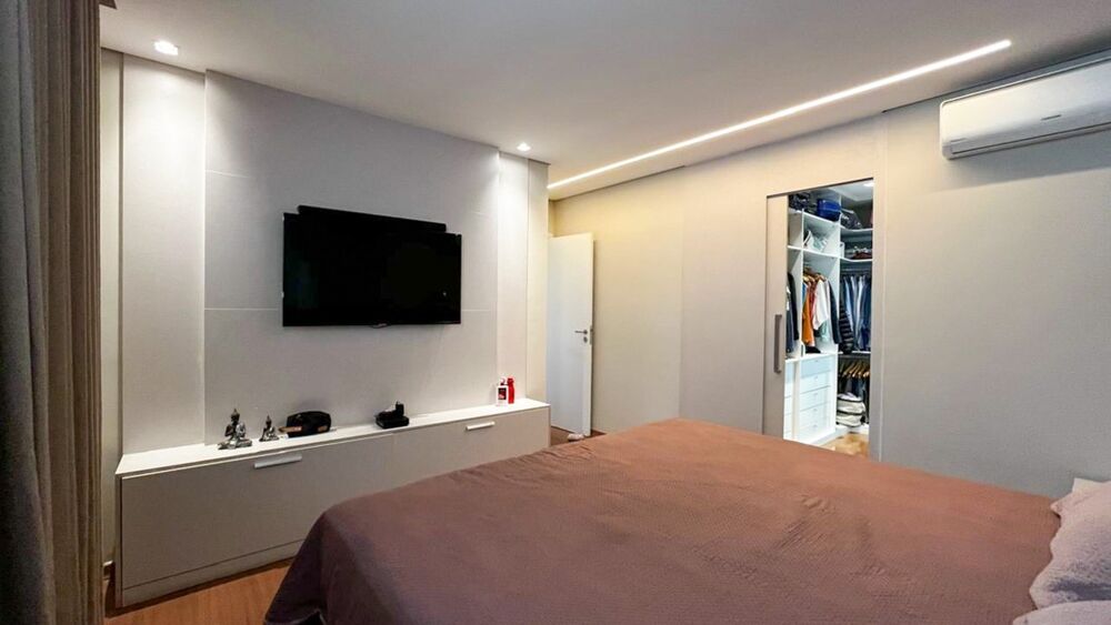 Cobertura à venda com 4 quartos, 300m² - Foto 6