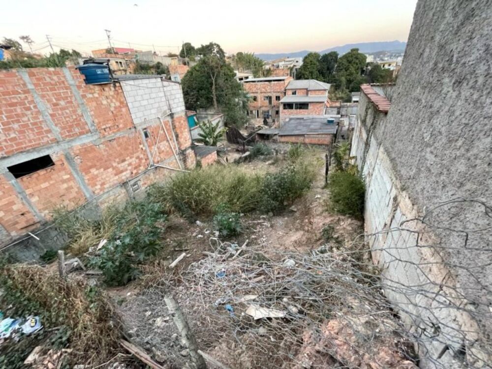 Terreno à venda, 360m² - Foto 1