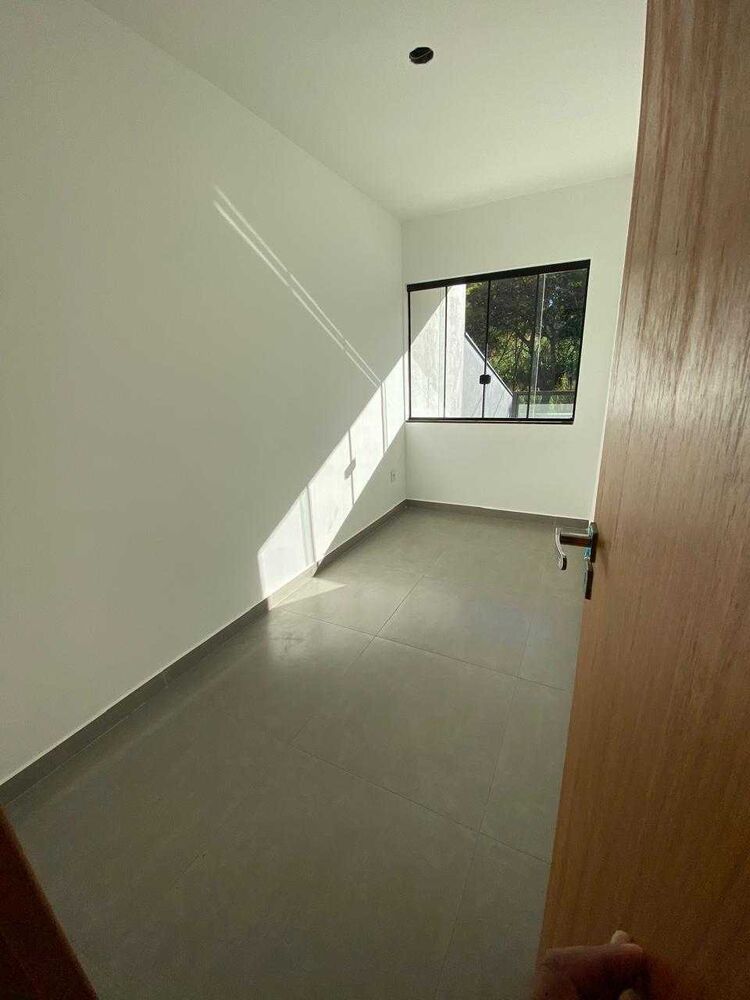 Casa à venda com 3 quartos, 93m² - Foto 3