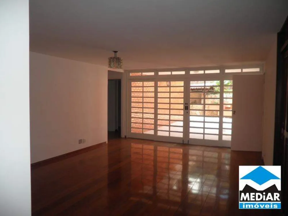 Casa, 4 quartos, 250 m² - Foto 3