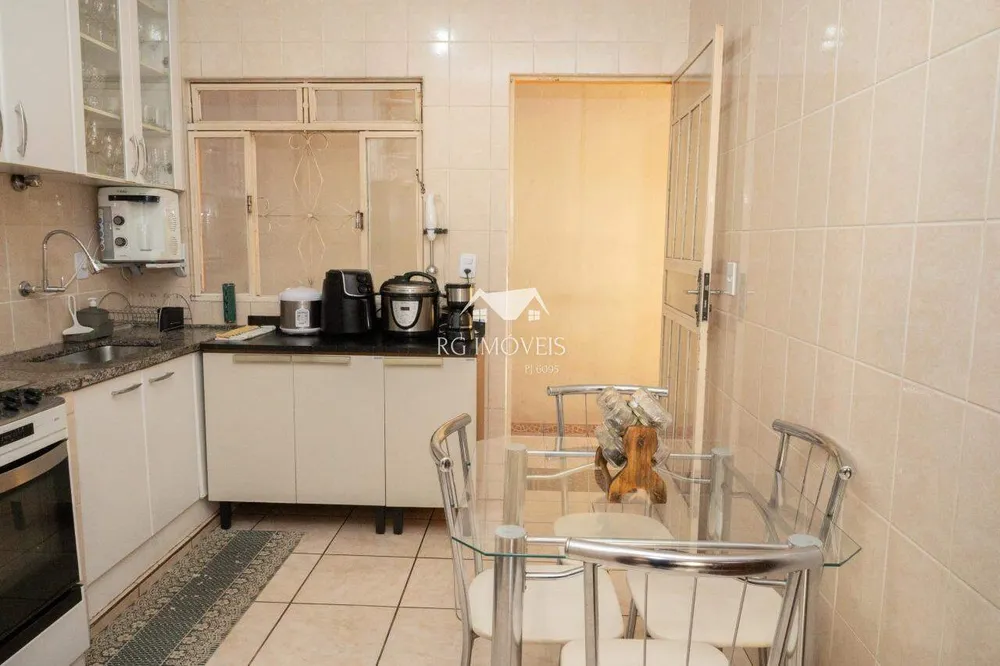 Casa, 3 quartos, 280 m² - Foto 3