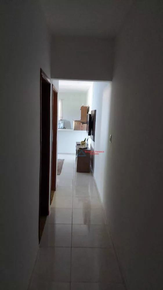 Chácara à venda com 3 quartos, 1000m² - Foto 1