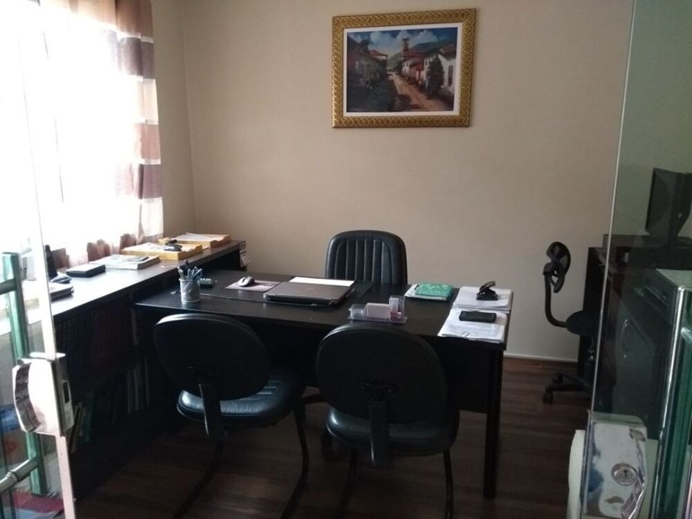 Casa para alugar com 4 quartos, 279m² - Foto 7