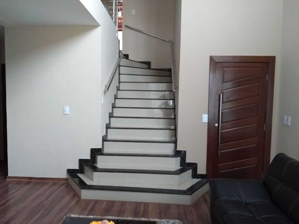 Casa para alugar com 4 quartos, 279m² - Foto 9