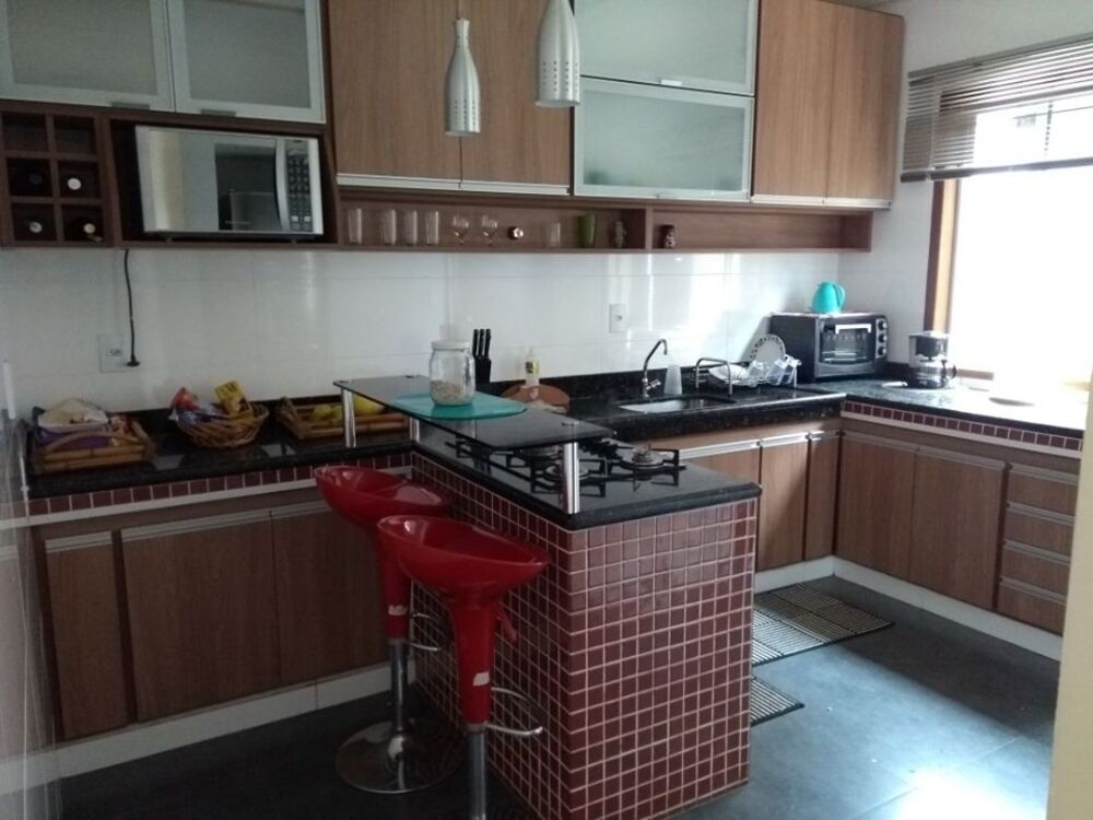 Casa para alugar com 4 quartos, 279m² - Foto 8