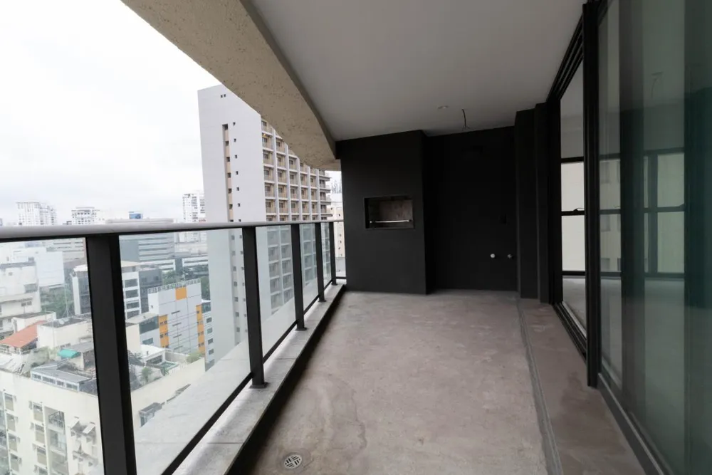 Apartamento, 3 quartos, 2500 m² - Foto 2