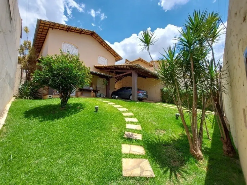 Casa, 4 quartos, 232 m² - Foto 2