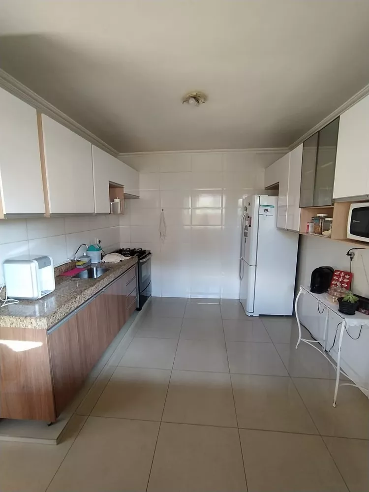 Casa à venda com 3 quartos, 360m² - Foto 17