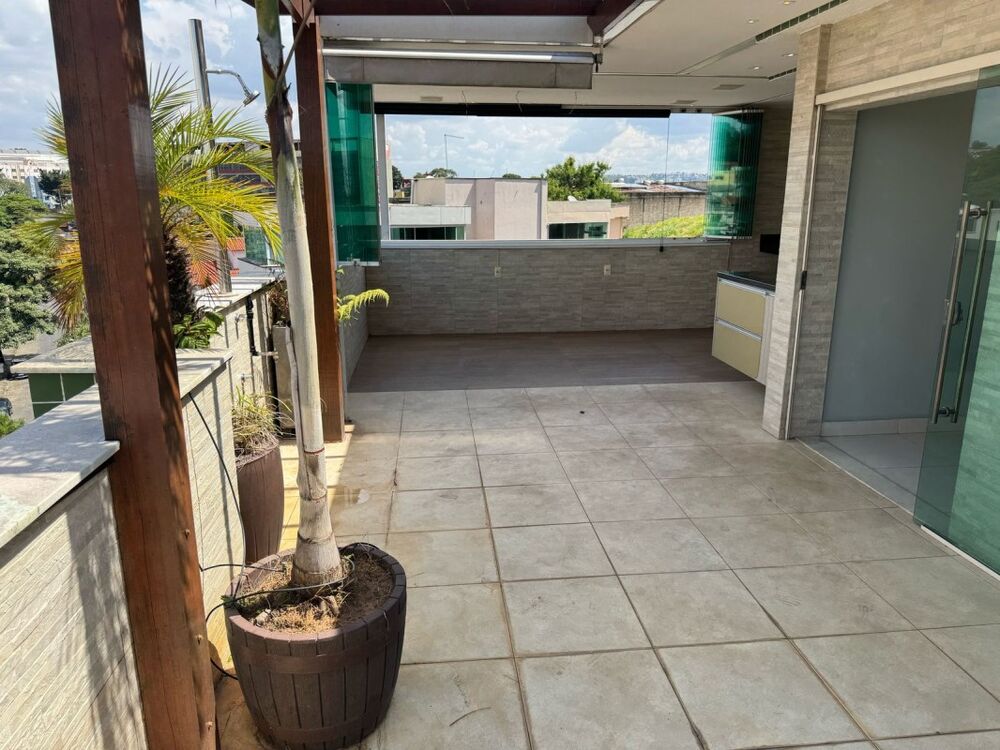 Cobertura à venda com 3 quartos, 143m² - Foto 2