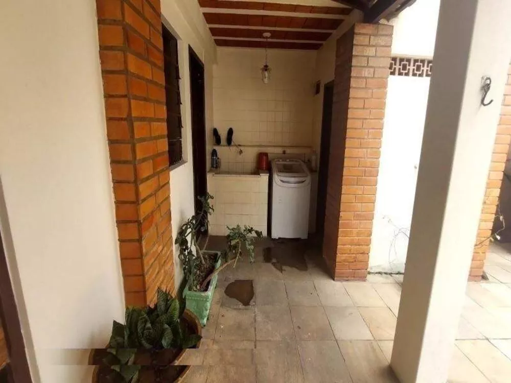 Casa à venda com 2 quartos, 175m² - Foto 12