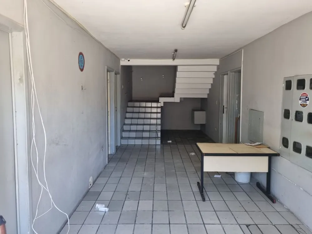 Casa, 1 quarto, 380 m² - Foto 2